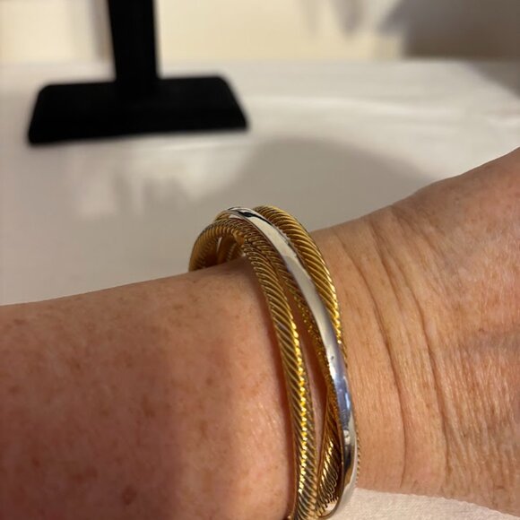 Beautiful Gold and Silver Interwind Bracelet for any occasion - Picture 7 of 16